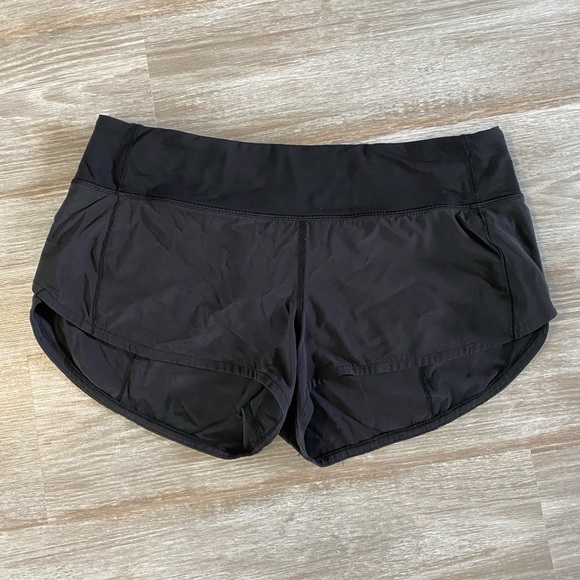 Lululemon speed up shorts 2.5 - Picture 5 of 10